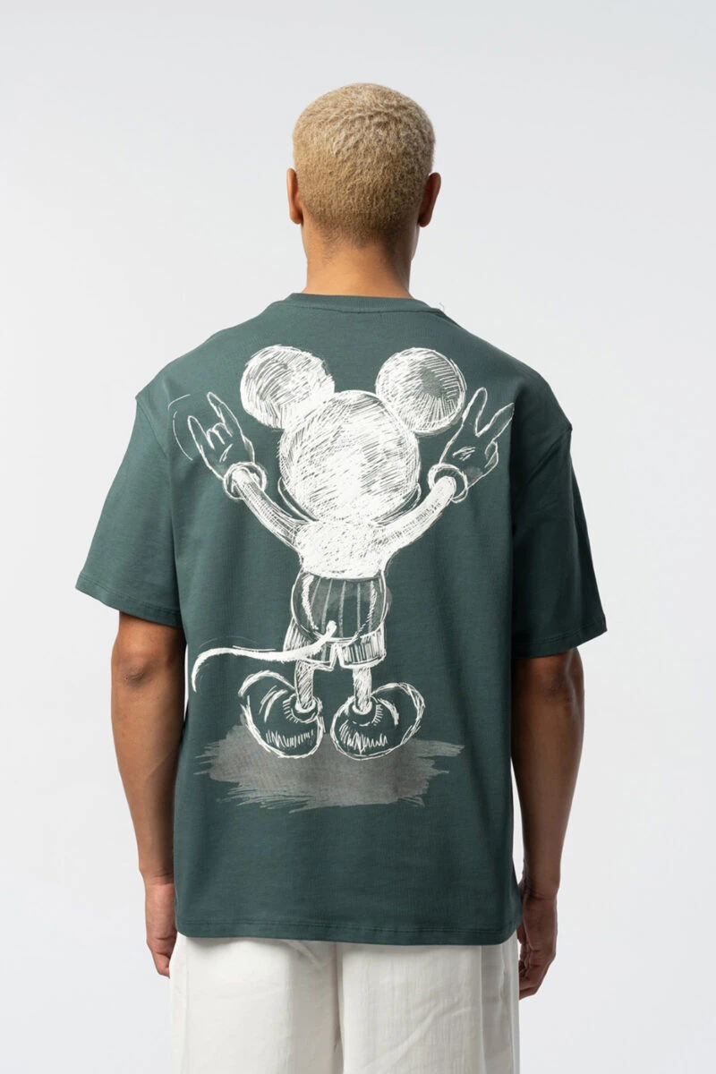 Usual Suspect Design Unisex T-Shirt - Image 14