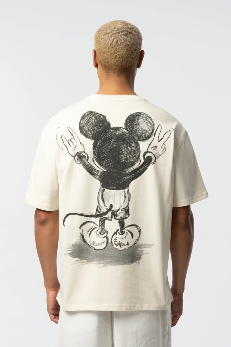 Usual Suspect Design Unisex T-Shirt - Image 9