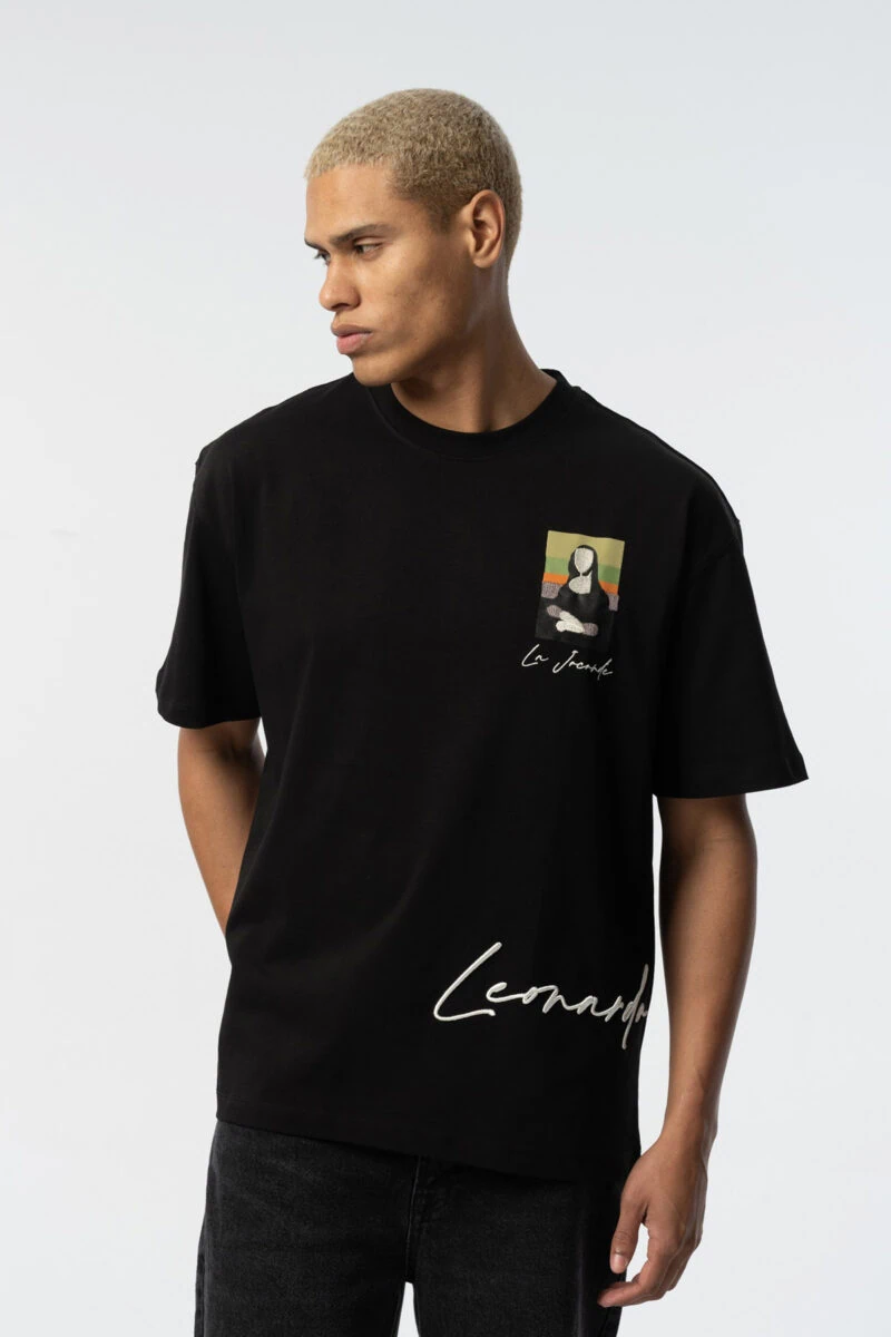 Mona Da Vinci Design Unisex T-Shirt - Image 11