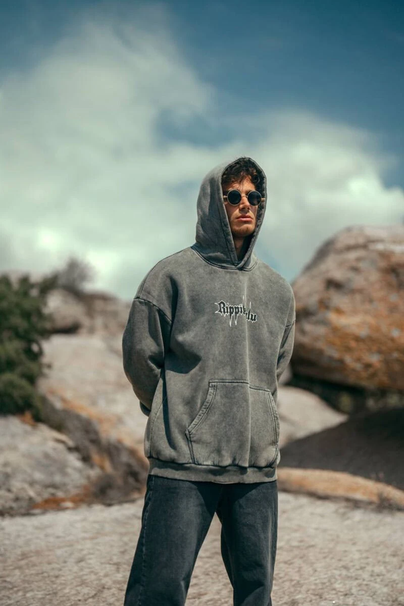 Rippikoulu Vintage Wash Unisex Hoodie - Image 4
