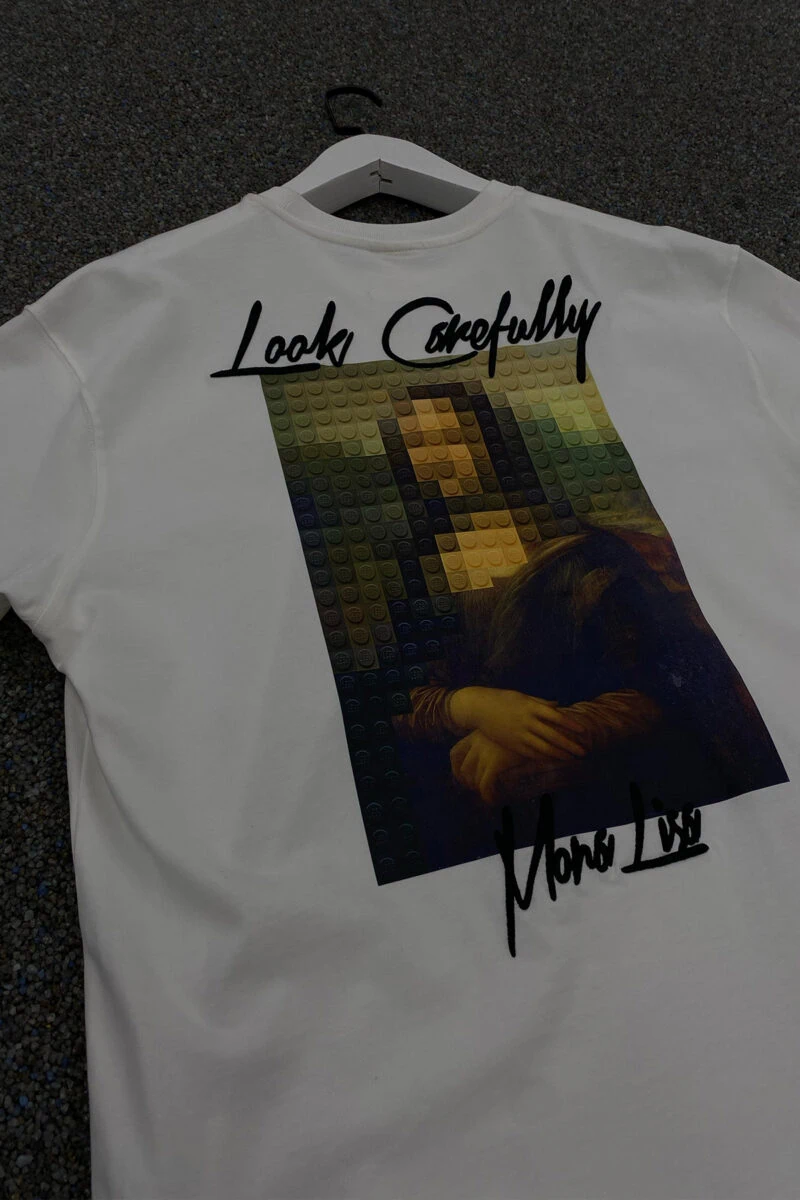 Mona Lisa Design Unisex T-Shirt - Image 5